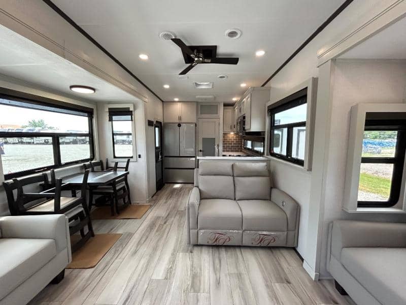 2025 Keystone RV 2025 Keystone RV Alpine - thumbnail 22