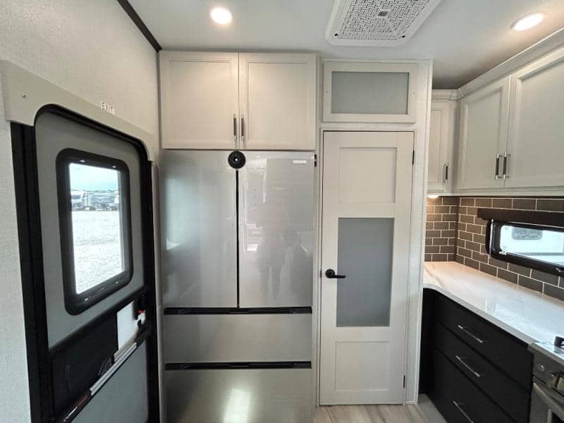 2025 Keystone RV 2025 Keystone RV Alpine - thumbnail 34