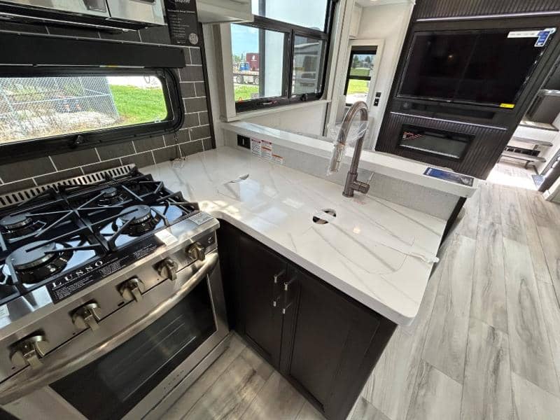 2025 Keystone RV 2025 Keystone RV Alpine - thumbnail 35