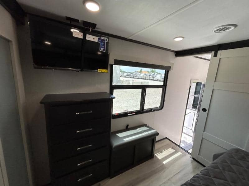 2025 Keystone RV 2025 Keystone RV Alpine - thumbnail 54