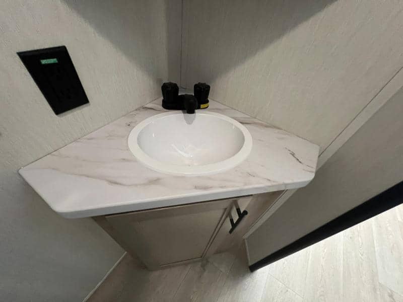 2026 Forest River 2026 Forest River Cherokee Wolf Pup Black Label - thumbnail 35