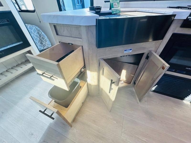 2026 Forest River 2026 Forest River Cherokee Grey Wolf - thumbnail 30