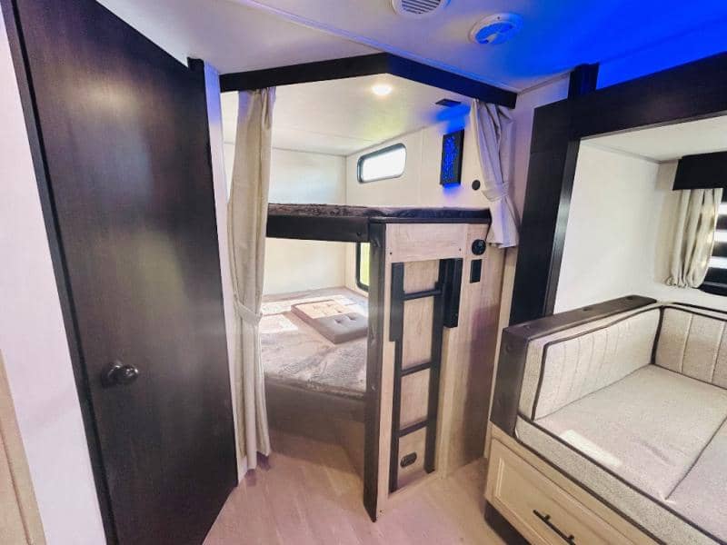 2026 Forest River 2026 Forest River Cherokee Grey Wolf - thumbnail 47