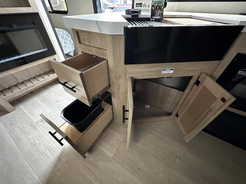 2026 Forest River 2026 Forest River Cherokee Grey Wolf - thumbnail 27