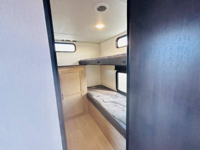 2026 Forest River 2026 Forest River Cherokee Grey Wolf - thumbnail 25