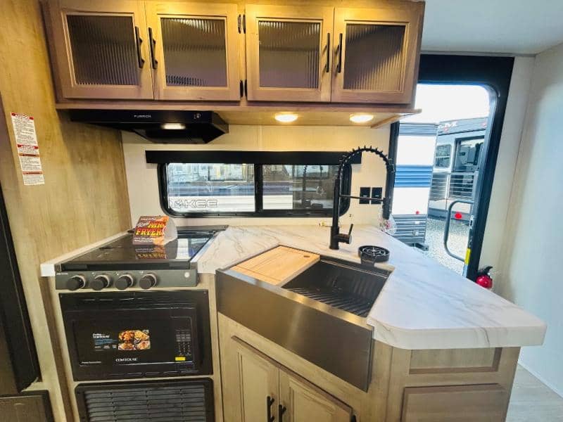 2026 Forest River 2026 Forest River Cherokee Grey Wolf - thumbnail 32