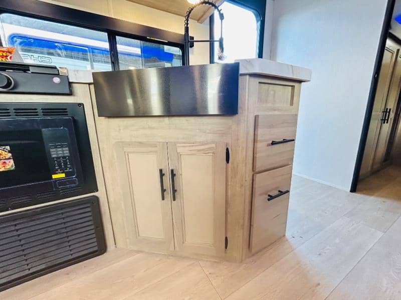 2026 Forest River 2026 Forest River Cherokee Grey Wolf - thumbnail 35