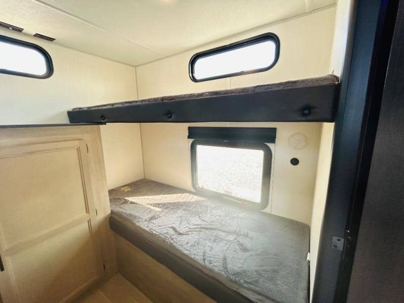 2026 Forest River 2026 Forest River Cherokee Grey Wolf - thumbnail 69