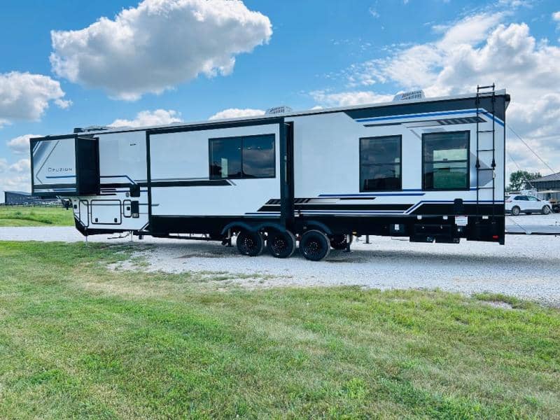 2025 Keystone RV 2025 Keystone RV Fuzion - thumbnail 9