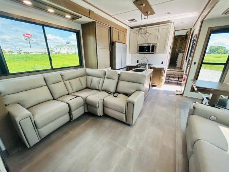 2025 Keystone RV 2025 Keystone RV Fuzion - thumbnail 36