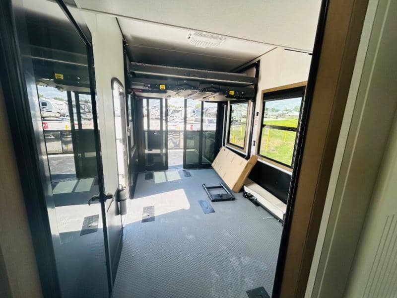 2025 Keystone RV 2025 Keystone RV Fuzion - thumbnail 40