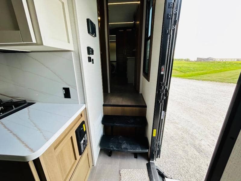 2025 Keystone RV 2025 Keystone RV Fuzion - thumbnail 49