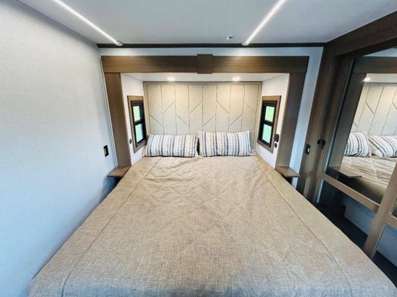 2025 Keystone RV 2025 Keystone RV Fuzion - thumbnail 61