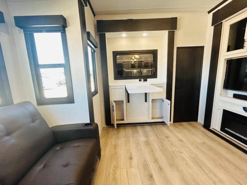 2026 Forest River 2026 Forest River Vengeance Rogue Armored Toy Hauler - thumbnail 32