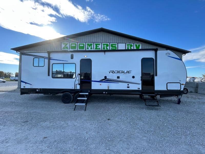 2026 Forest River 2026 Forest River Vengeance Rogue Sut Toy Hauler - thumbnail 3