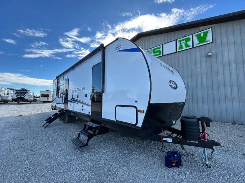 2026 Forest River 2026 Forest River Vengeance Rogue Sut Toy Hauler - thumbnail 4