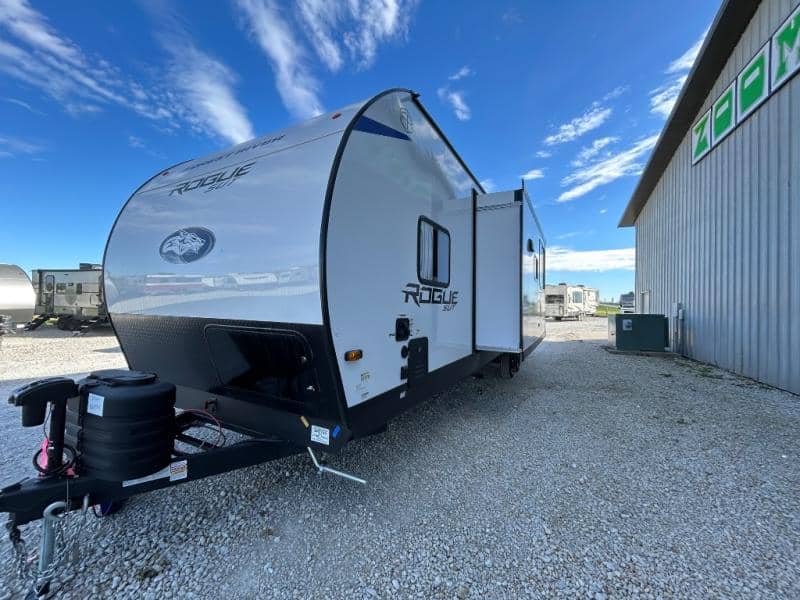 2026 Forest River 2026 Forest River Vengeance Rogue Sut Toy Hauler - thumbnail 5