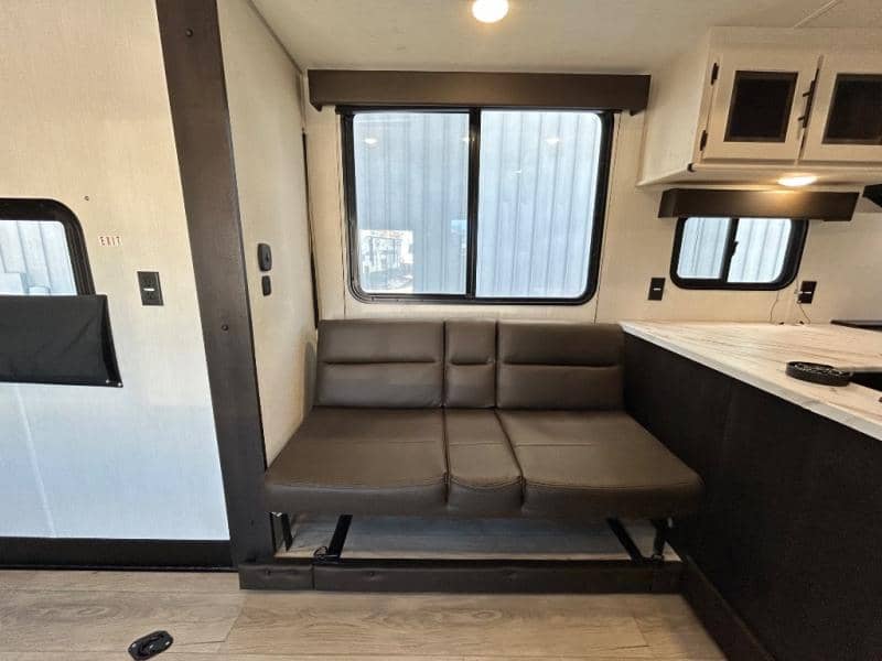 2026 Forest River 2026 Forest River Vengeance Rogue Sut Toy Hauler - thumbnail 16