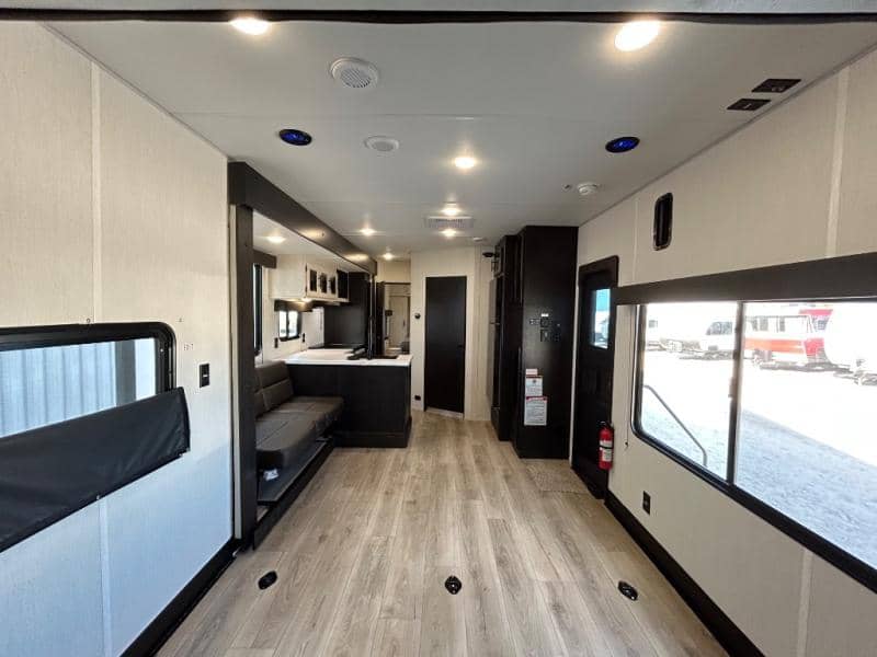 2026 Forest River 2026 Forest River Vengeance Rogue Sut Toy Hauler - thumbnail 17