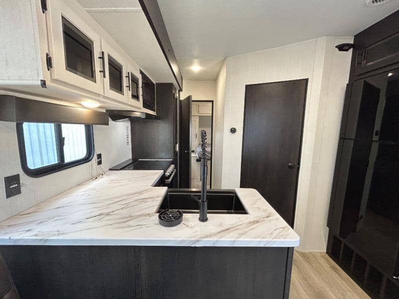 2026 Forest River 2026 Forest River Vengeance Rogue Sut Toy Hauler - thumbnail 21