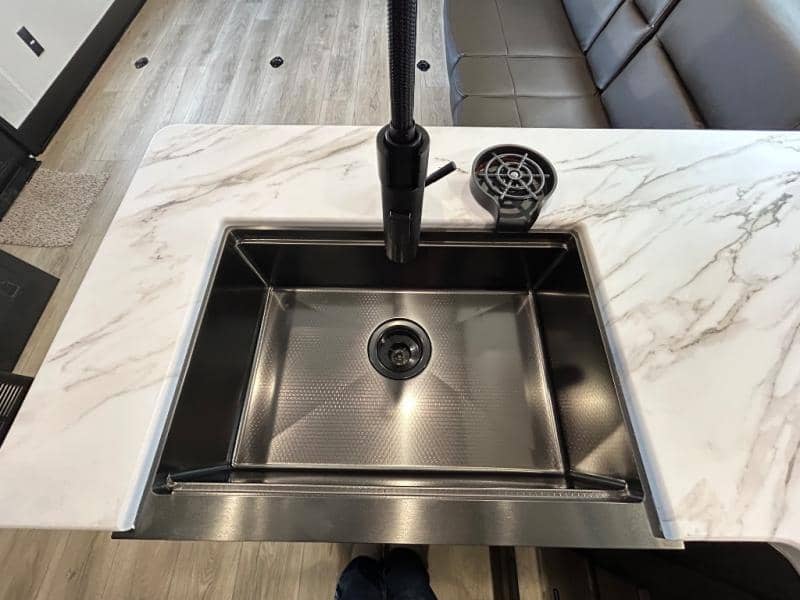 2026 Forest River 2026 Forest River Vengeance Rogue Sut Toy Hauler - thumbnail 24