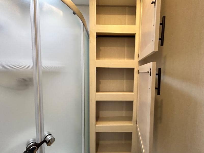 2026 Forest River 2026 Forest River Vengeance Rogue Sut Toy Hauler - thumbnail 36