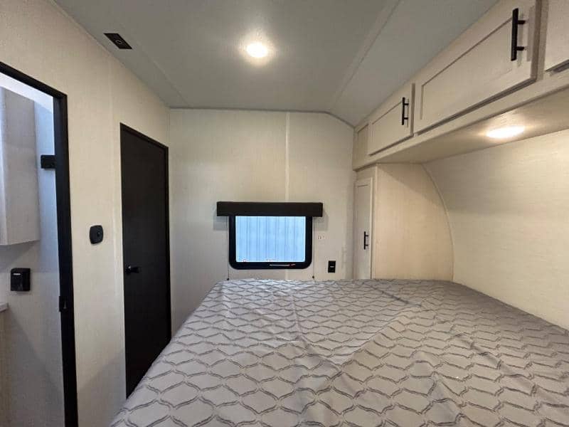 2026 Forest River 2026 Forest River Vengeance Rogue Sut Toy Hauler - thumbnail 41