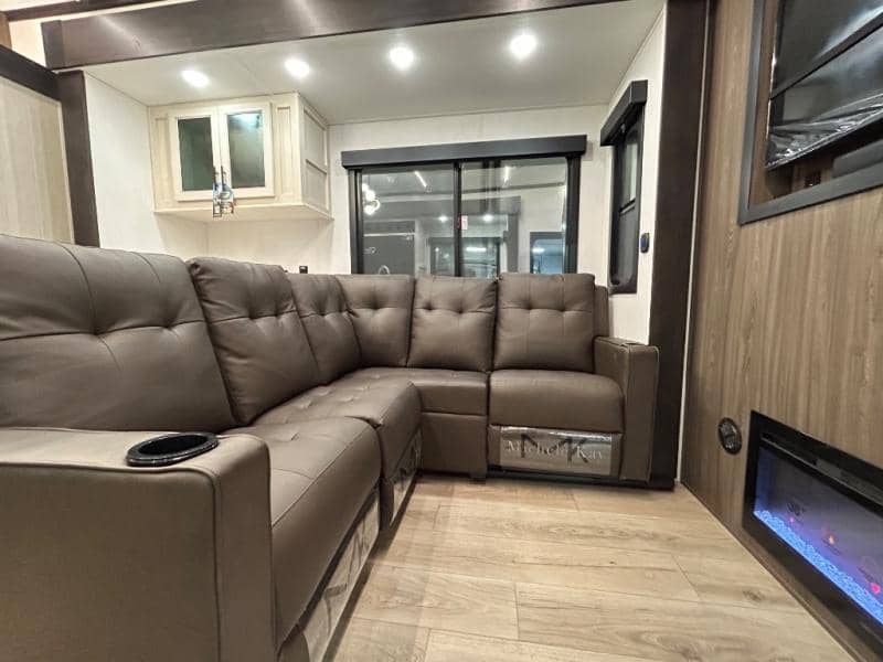 2026 Forest River 2026 Forest River Vengeance Rogue Armored Toy Hauler - thumbnail 43