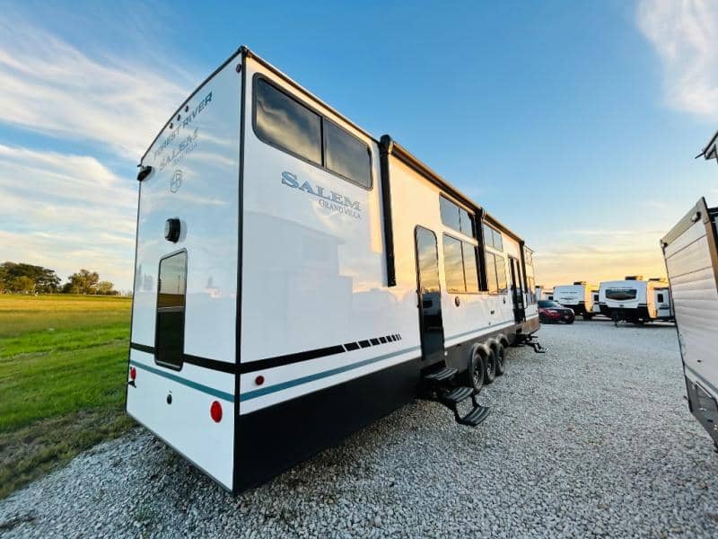 2026 Forest River 2026 Forest River Salem Grand Villa - thumbnail 4