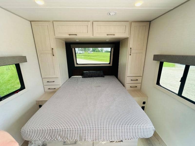 2026 Forest River 2026 Forest River Surveyor Legend - thumbnail 16