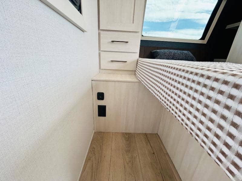 2026 Forest River 2026 Forest River Surveyor Legend - thumbnail 18