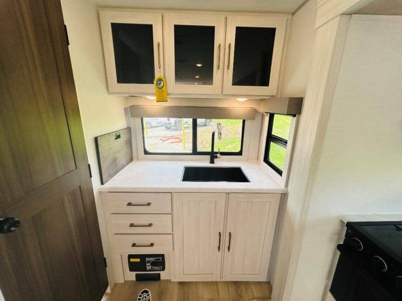 2026 Forest River 2026 Forest River Surveyor Legend - thumbnail 31