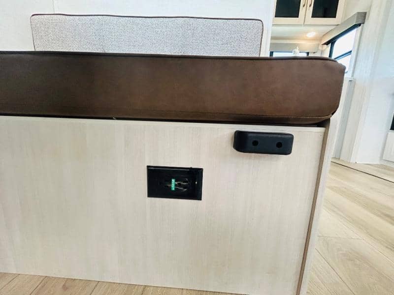 2026 Forest River 2026 Forest River Surveyor Legend - thumbnail 38