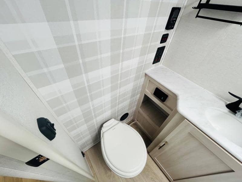 2026 Forest River 2026 Forest River Surveyor Legend - thumbnail 43