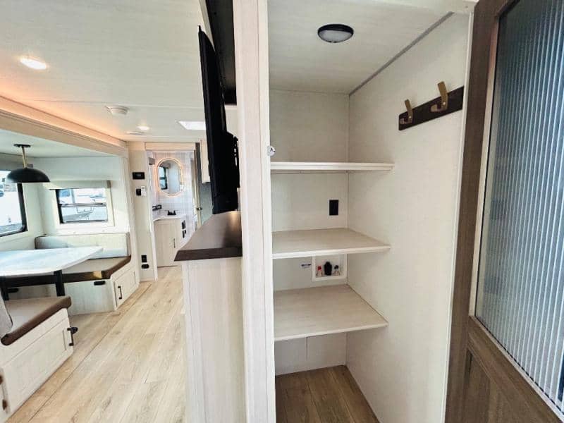 2026 Forest River 2026 Forest River Surveyor Legend - thumbnail 35