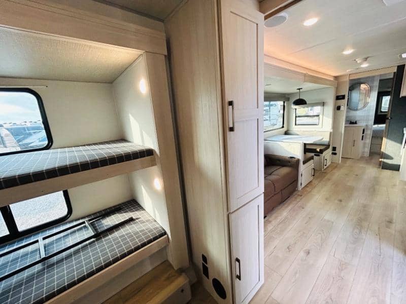 2026 Forest River 2026 Forest River Surveyor Legend - thumbnail 71