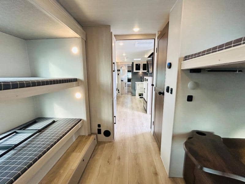 2026 Forest River 2026 Forest River Surveyor Legend - thumbnail 73