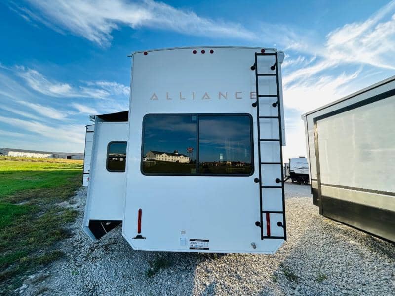 2026 Alliance RV 2026 Alliance RV Benchmark - thumbnail 5