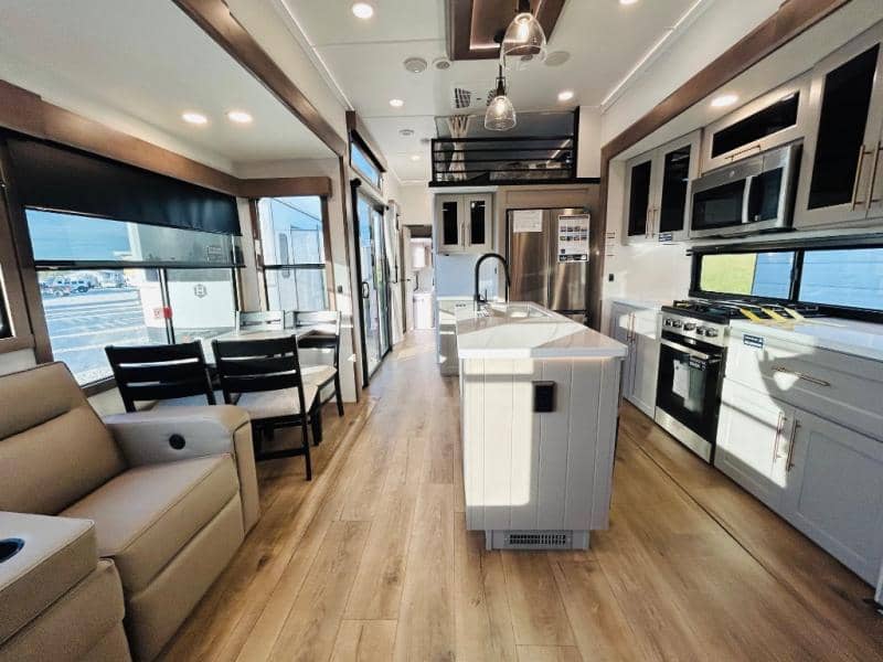 2026 Alliance RV 2026 Alliance RV Benchmark - thumbnail 35