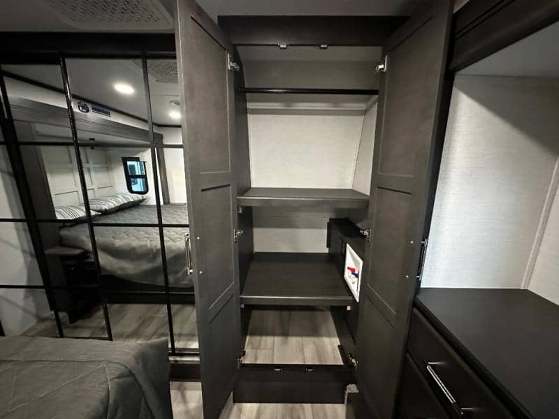 2026 Keystone RV 2026 Keystone RV Alpine - thumbnail 83