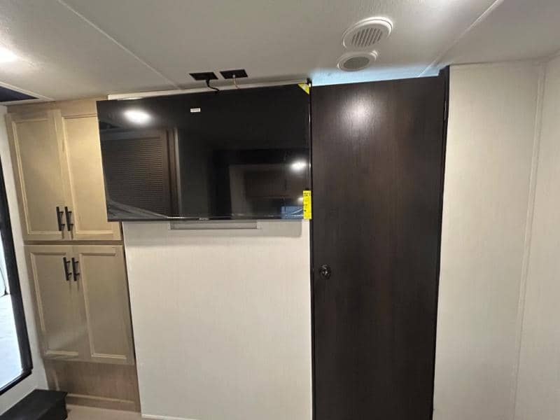 2026 Forest River 2026 Forest River Cherokee Timberwolf - thumbnail 42