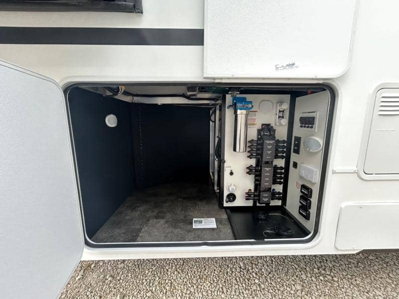 2026 Alliance RV 2026 Alliance RV Paradigm - thumbnail 15