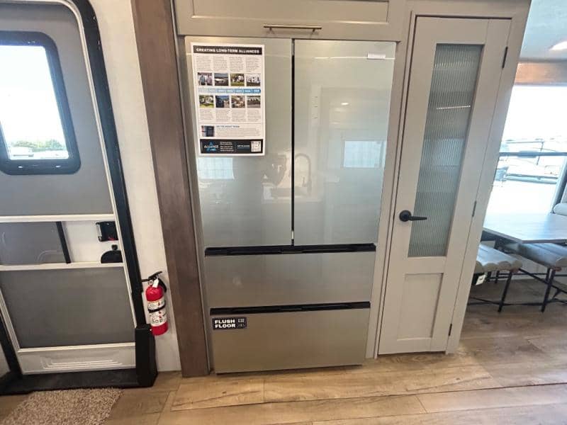 2026 Alliance RV 2026 Alliance RV Paradigm - thumbnail 30