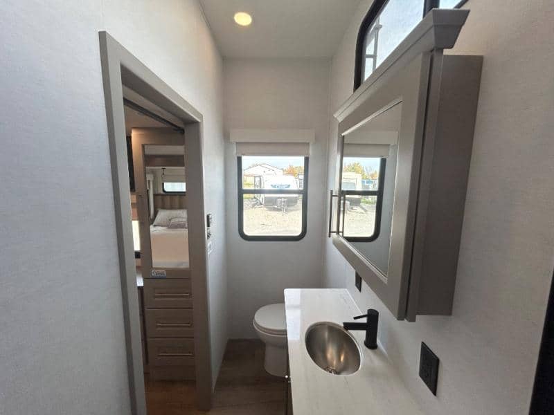 2026 Alliance RV 2026 Alliance RV Paradigm - thumbnail 52