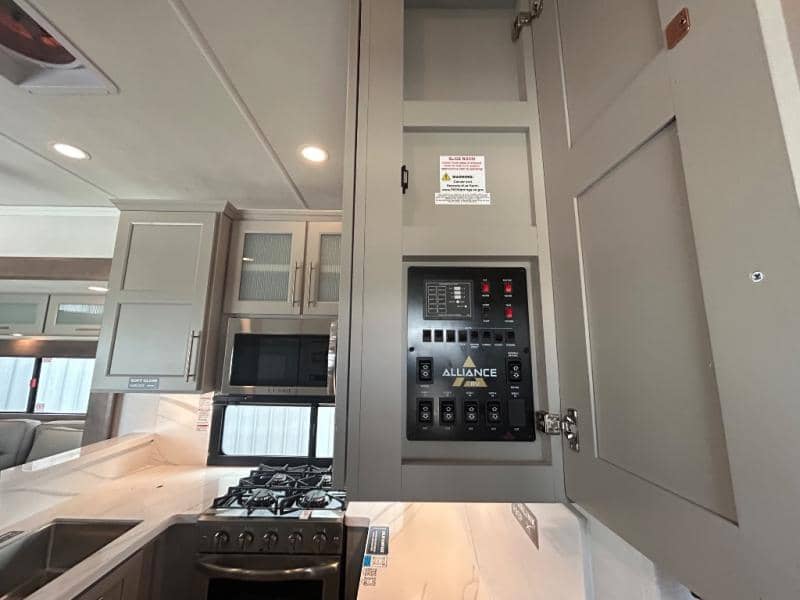 2026 Alliance RV 2026 Alliance RV Paradigm - thumbnail 53