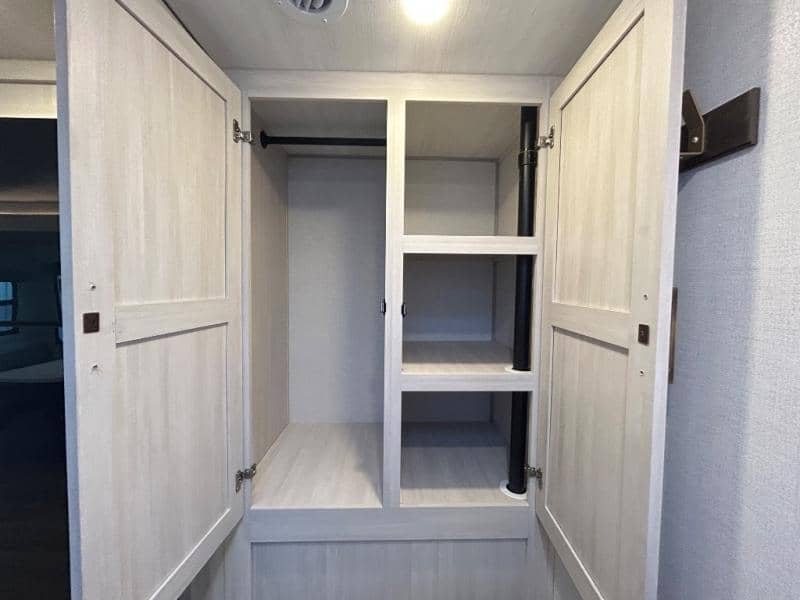 2026 Forest River 2026 Forest River Surveyor Legend - thumbnail 29