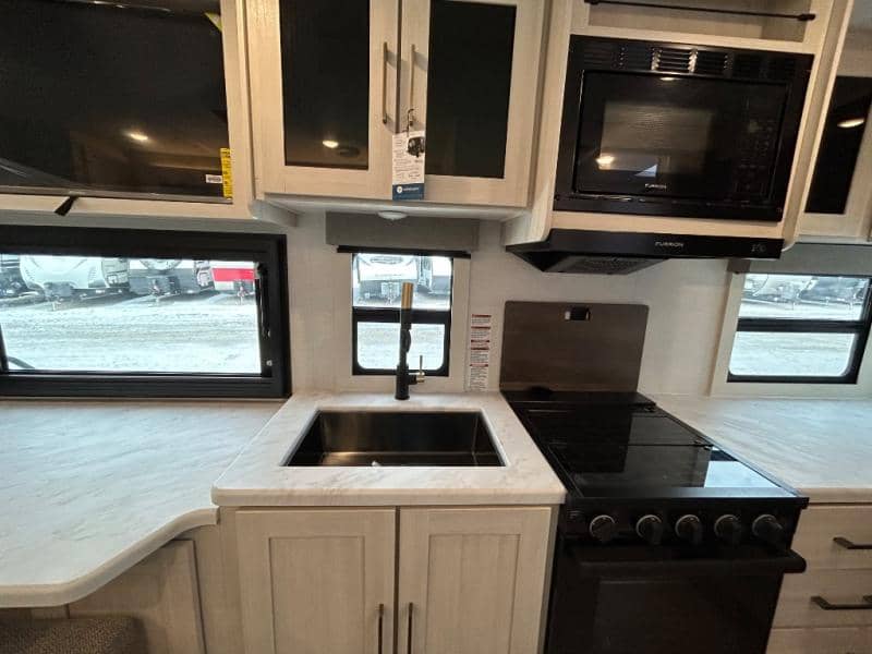 2026 Forest River 2026 Forest River Surveyor Legend - thumbnail 25