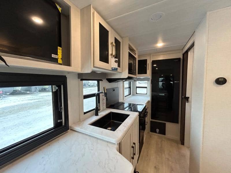 2026 Forest River 2026 Forest River Surveyor Legend - thumbnail 32