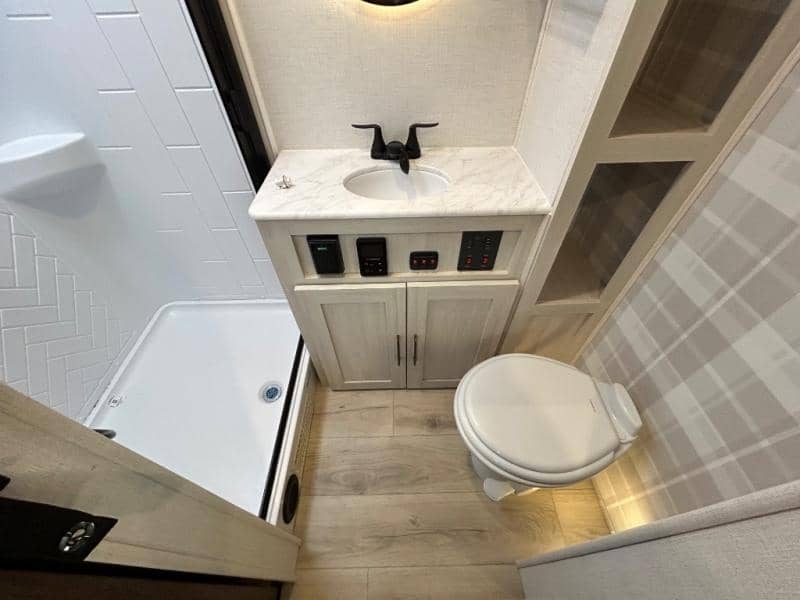 2026 Forest River 2026 Forest River Surveyor Legend - thumbnail 33