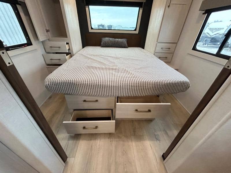 2026 Forest River 2026 Forest River Surveyor Legend - thumbnail 48